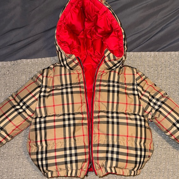 Burberry Kids Bright Red Puffer Coat with Iconic Check Lining - Picture 3 of 3